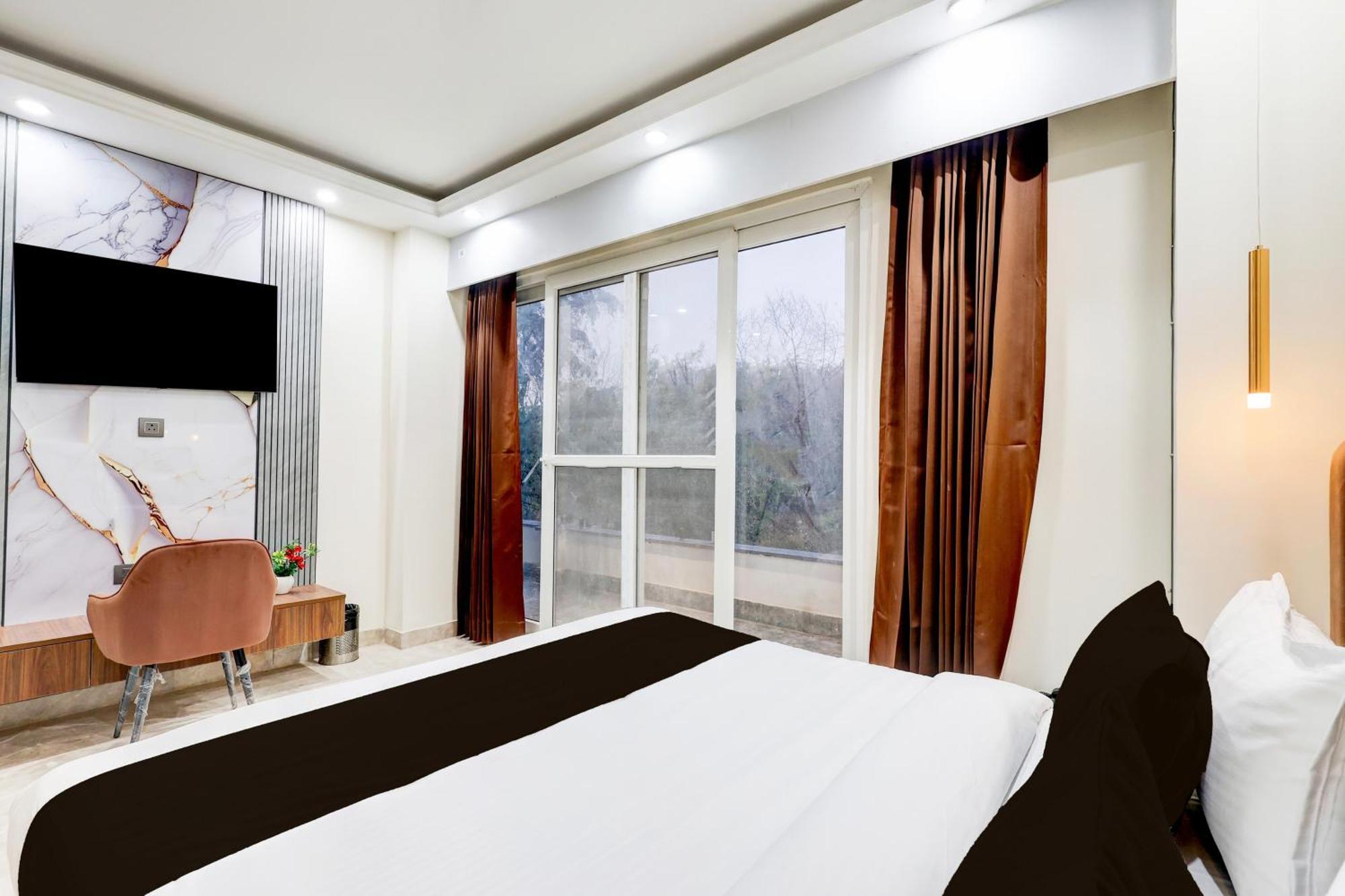 Super Hotel O Sector 43 คูร์เคาน์ ภายนอก รูปภาพ